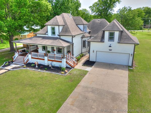 908 SE 3rd Street, Wagoner, OK 74477
