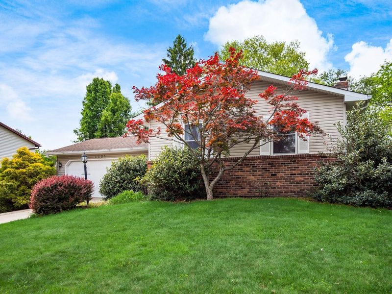 1151 Cloverknoll Court, Columbus, OH 43235 Photo 2