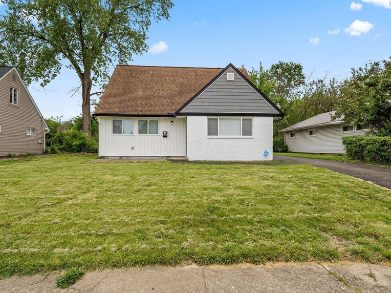 2385 Hanna Drive, Columbus, OH 43211 Photo 1