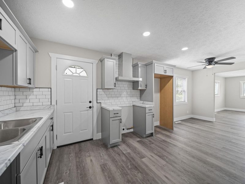 2385 Hanna Drive, Columbus, OH 43211 Photo 17