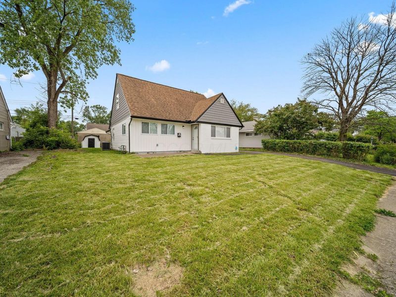 2385 Hanna Drive, Columbus, OH 43211 Photo 3