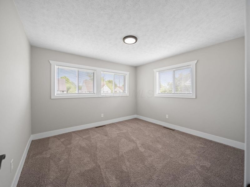 2385 Hanna Drive, Columbus, OH 43211 Photo 36