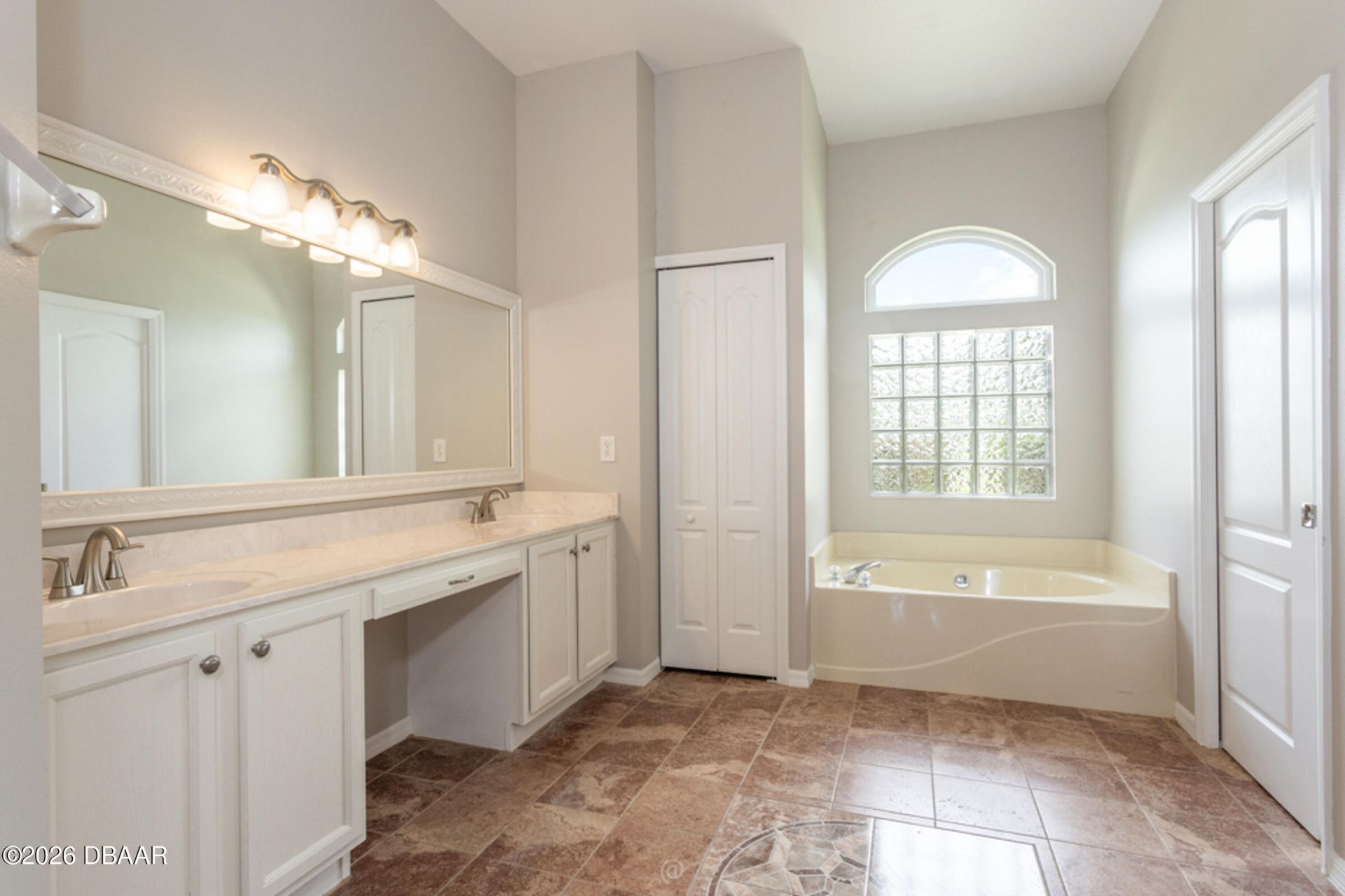 11 Edgewater Drive, Palm Coast, FL 32164 Photo