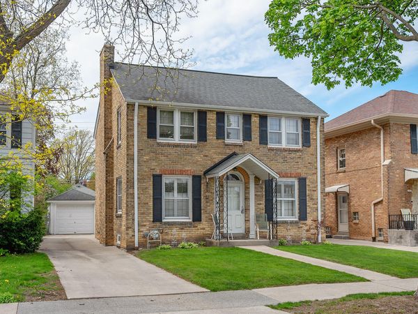 2941 N 72nd St, Milwaukee, WI 53210