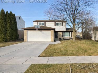 14710 Loretta Place, Oak Park, MI 48237