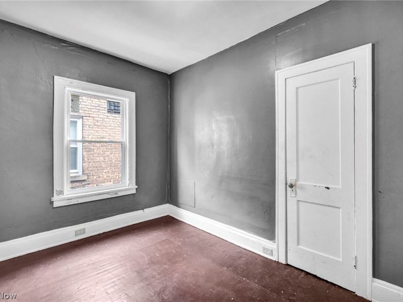 889 E 143rd Street, Cleveland, OH 44110 Photo 10