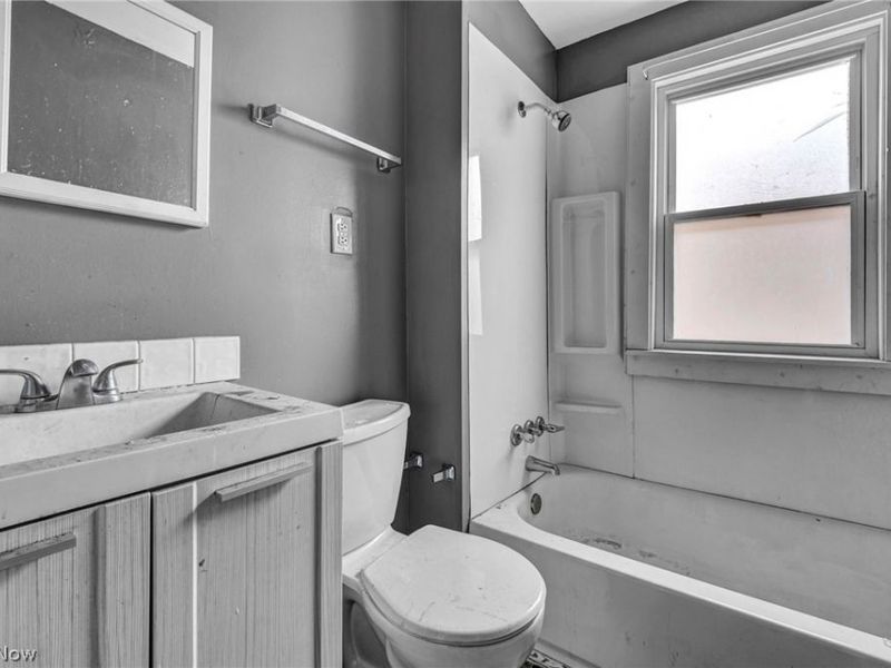 889 E 143rd Street, Cleveland, OH 44110 Photo 11