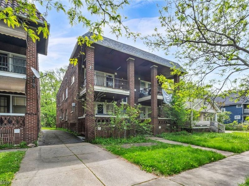889 E 143rd Street, Cleveland, OH 44110 Photo 3