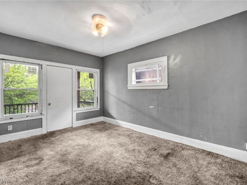 889 E 143rd Street, Cleveland, OH 44110 Photo 4