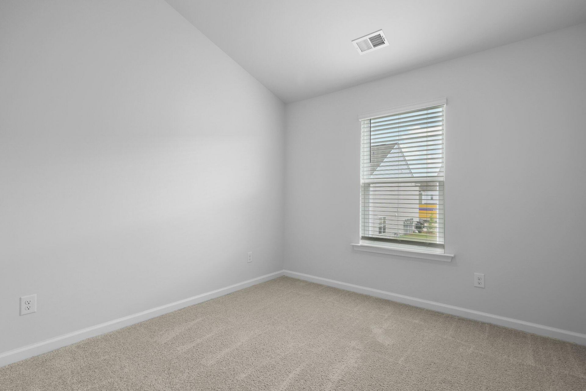 311 Bluebell Way Photo 31