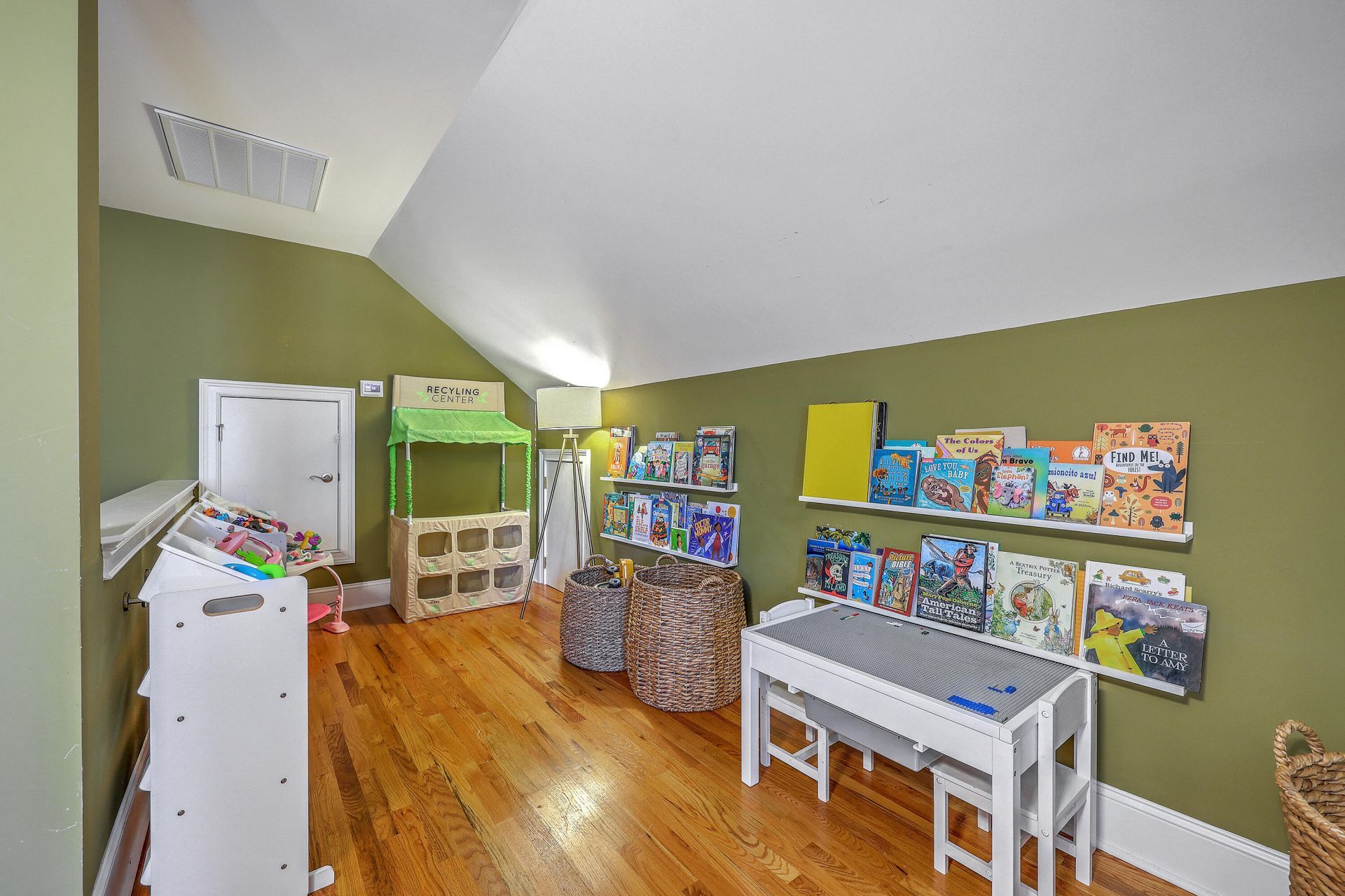8612 Timbermarsh Lane Photo 29