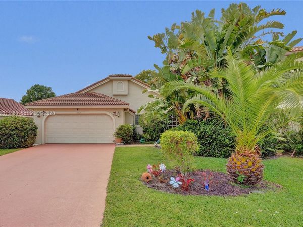 12321 Sand Wedge Dr , Boynton Beach, FL 33437