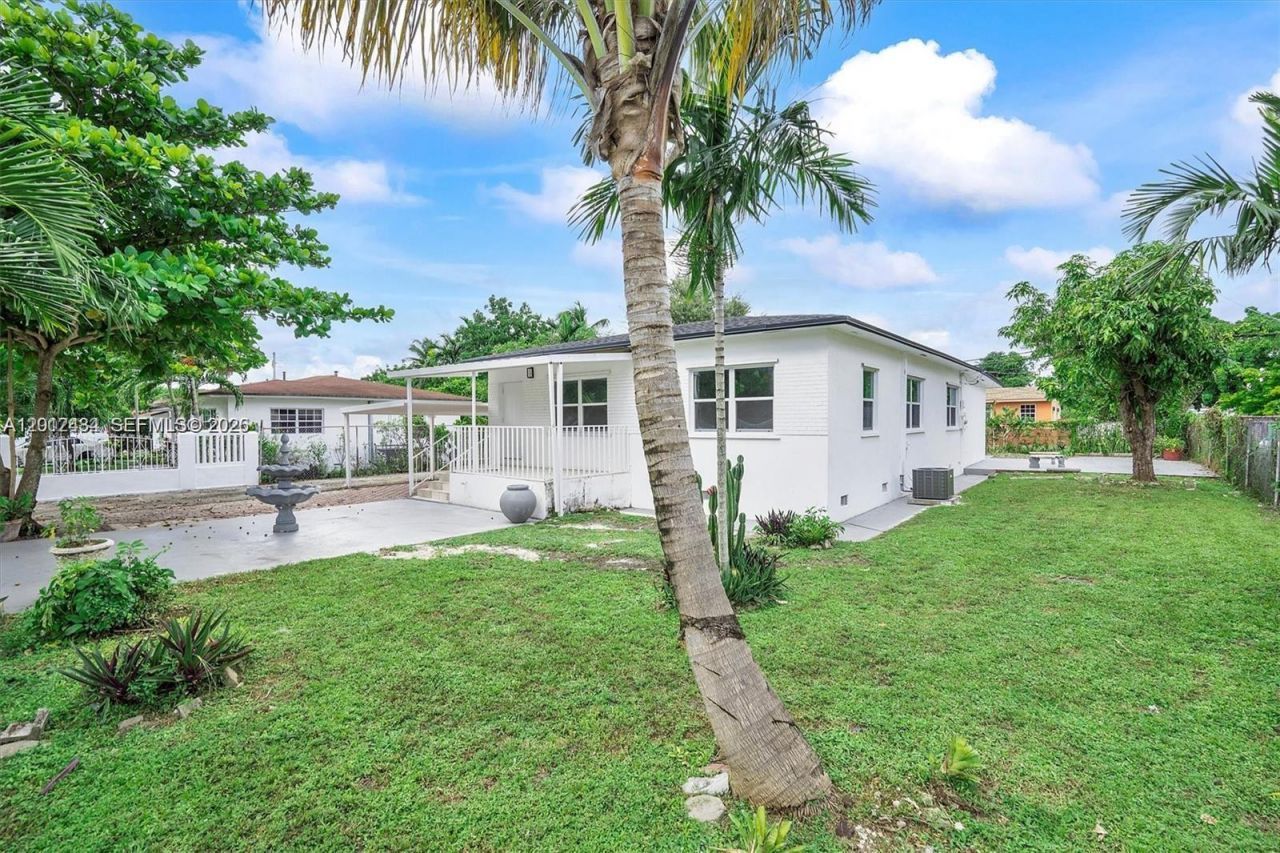 1169 NW 114th St , Miami, FL 33168 Photo