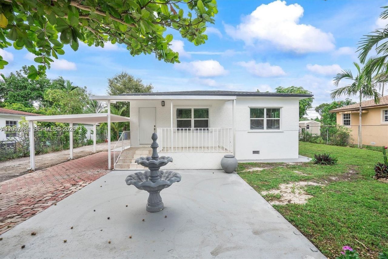 1169 NW 114th St , Miami, FL 33168 Photo