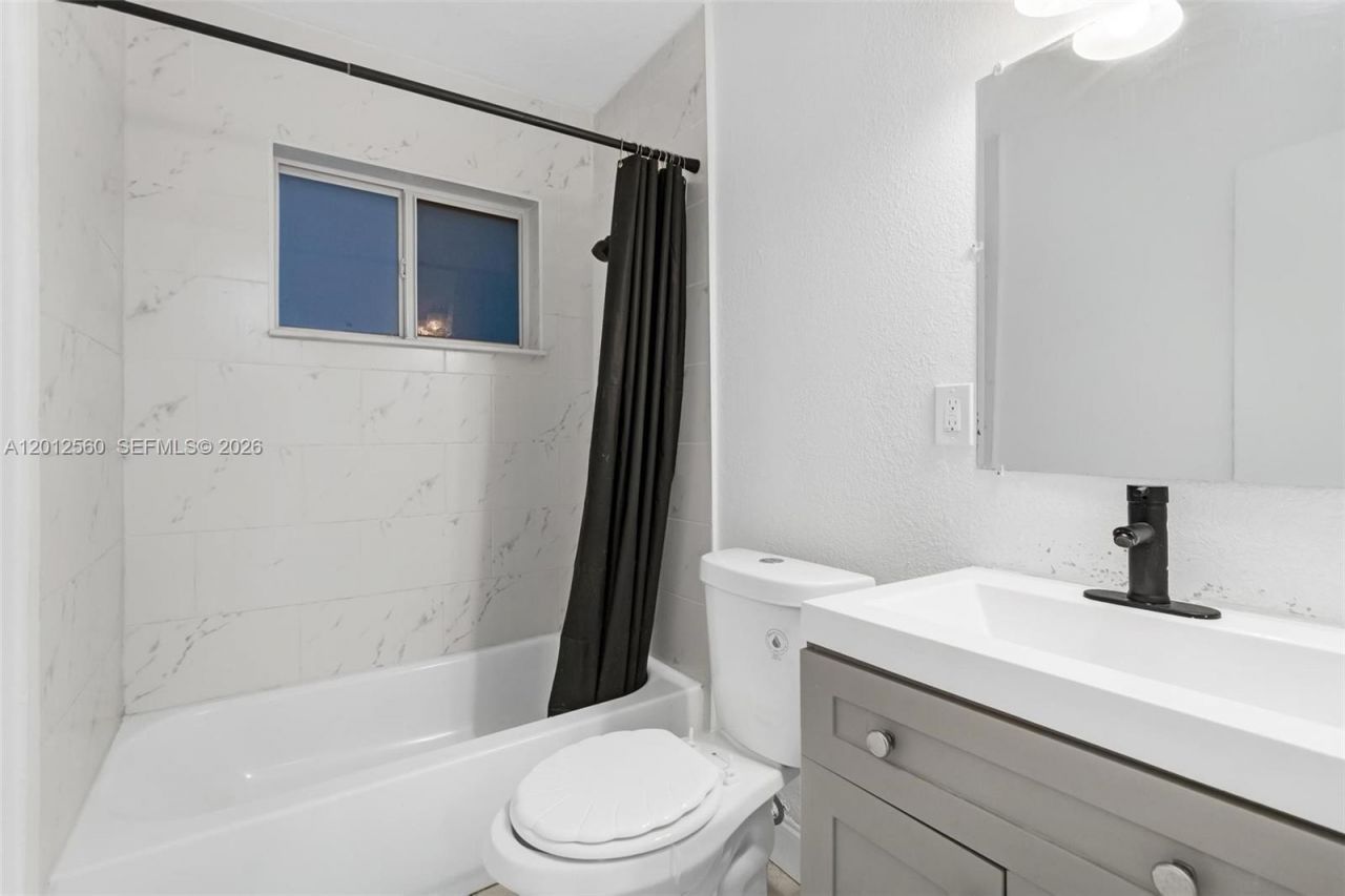 4530 SW 25th St , West Park, FL 33023 Photo