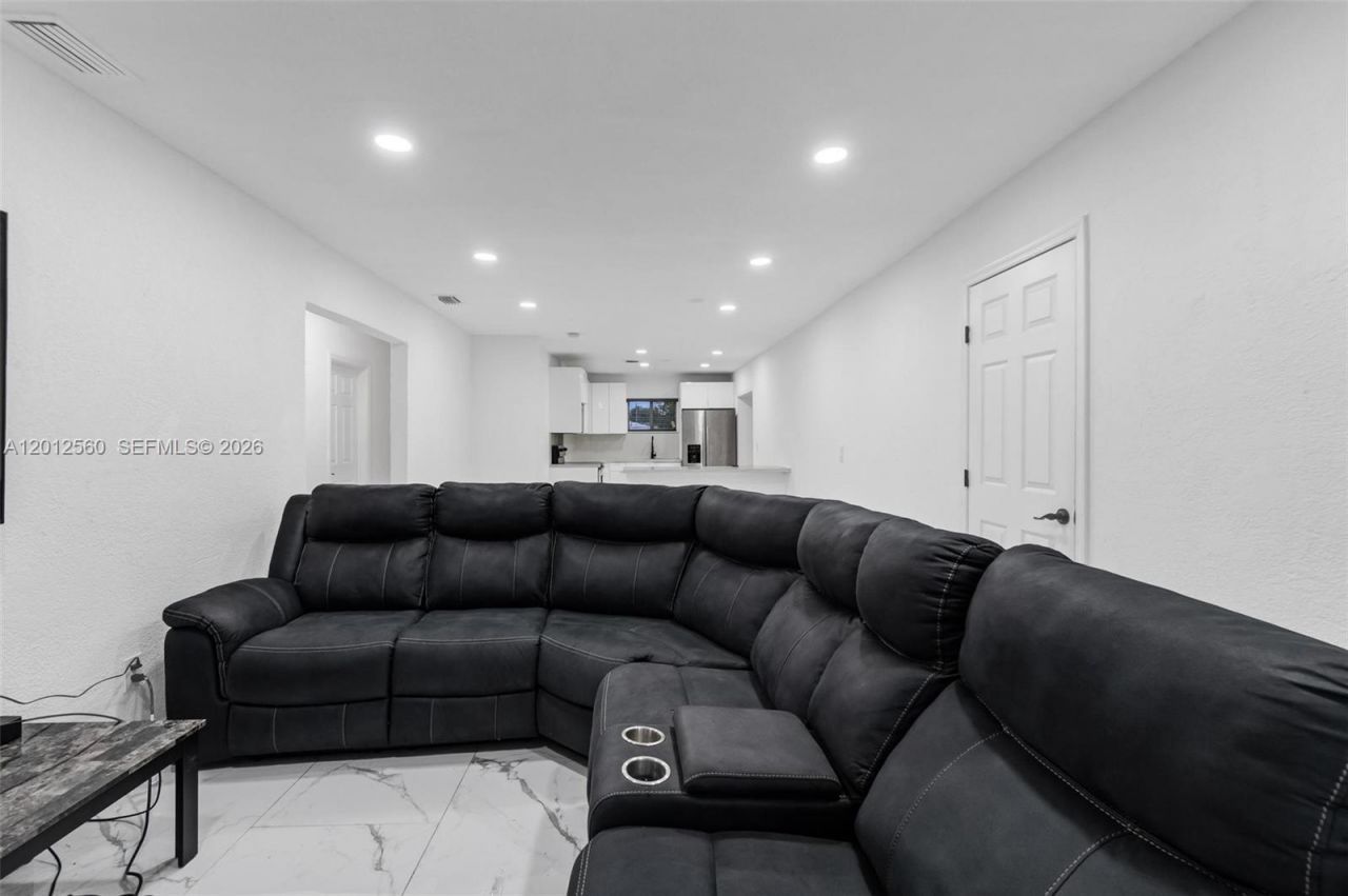 4530 SW 25th St , West Park, FL 33023 Photo