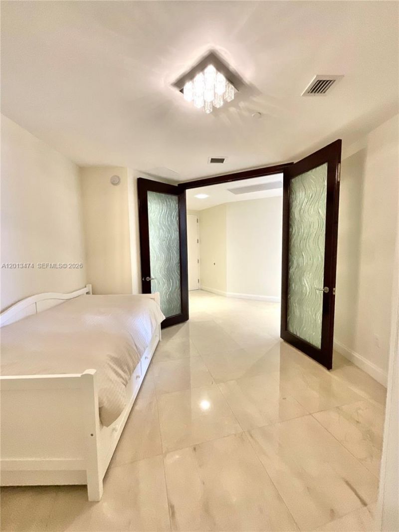 16001 Collins Ave, Unit 703, Sunny Isles Beach, FL 33160 Photo