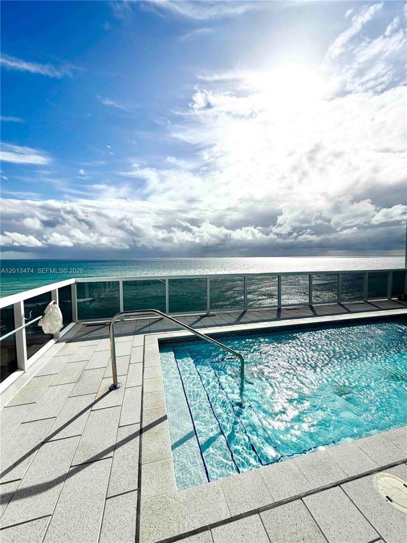 16001 Collins Ave, Unit 703, Sunny Isles Beach, FL 33160 Photo