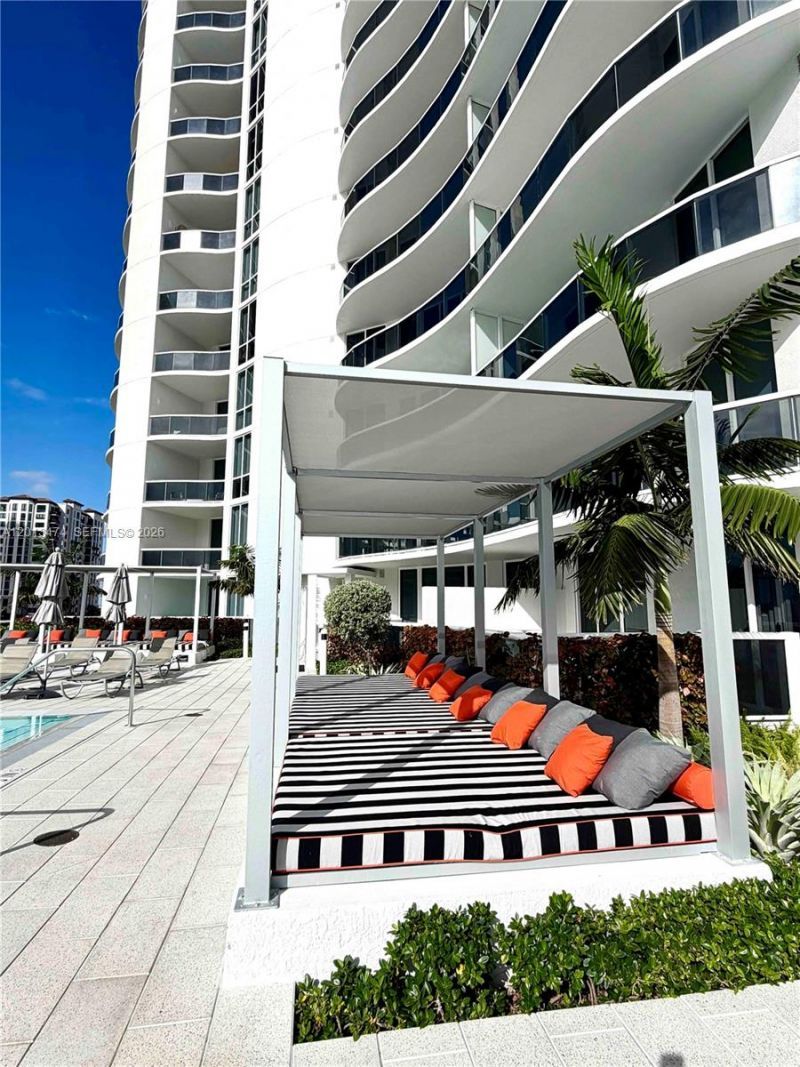 16001 Collins Ave, Unit 703, Sunny Isles Beach, FL 33160 Photo