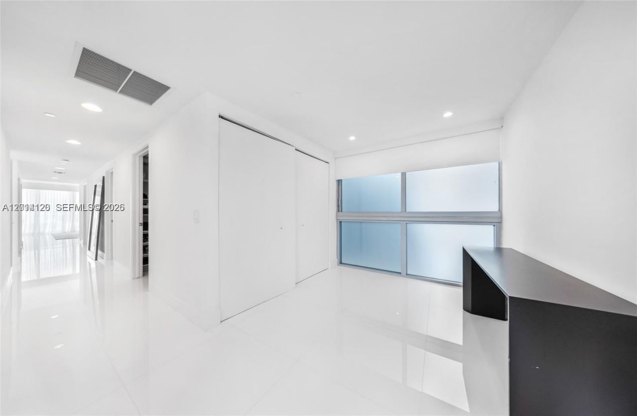 2950 NE 188th St, Unit 547, Aventura, FL 33180 Photo