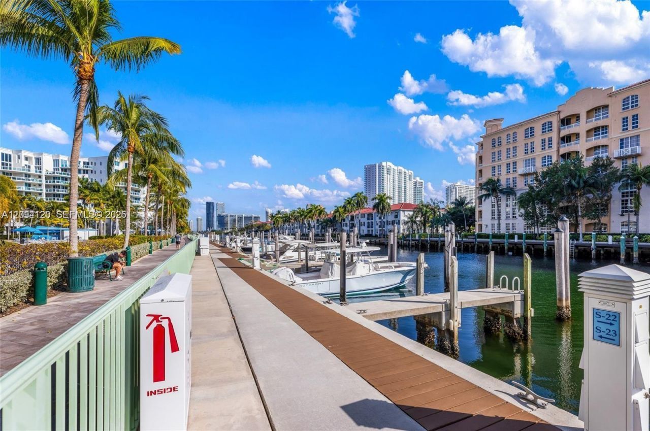 2950 NE 188th St, Unit 547, Aventura, FL 33180 Photo