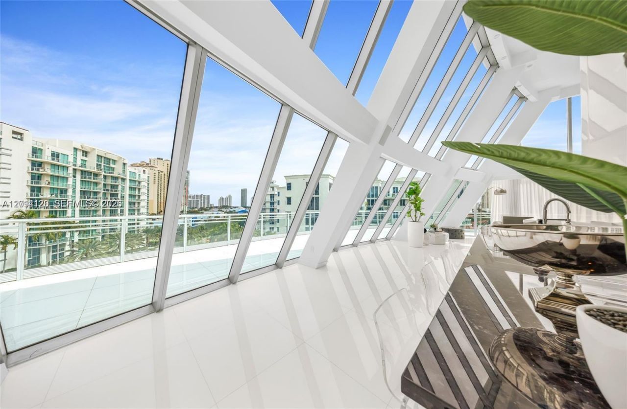 2950 NE 188th St, Unit 547, Aventura, FL 33180 Photo