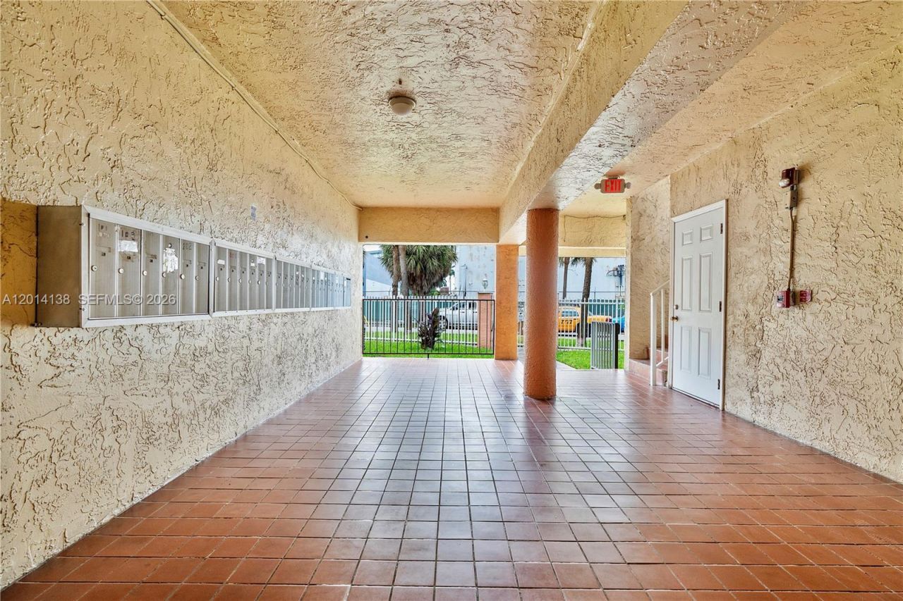 2400 NW 16th St Rd , Miami, FL 33125 Photo