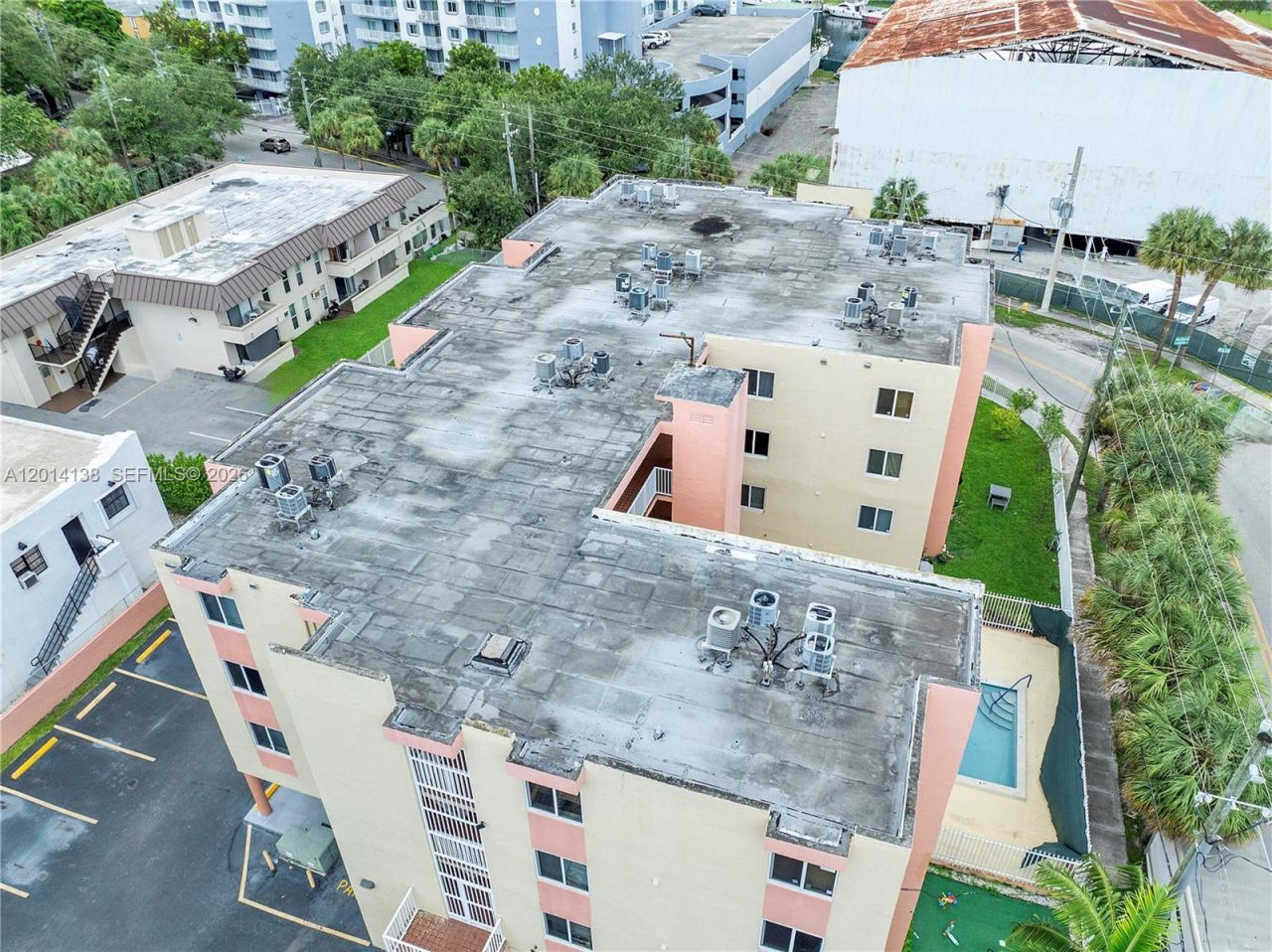 2400 NW 16th St Rd , Miami, FL 33125 Photo
