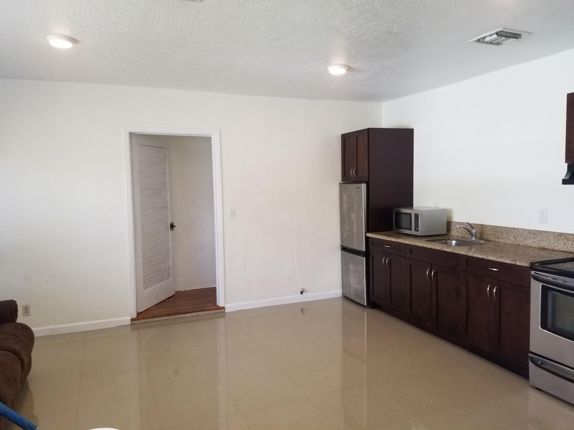 703 NW 6th Street, Unit A, Hallandale Beach, FL 33009 Photo