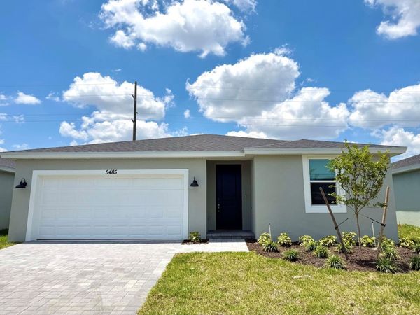 5485 Hampton Park Circle, Vero Beach, FL 32966