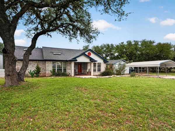 1032 SUMMIT RD, Lakehills, TX 78063