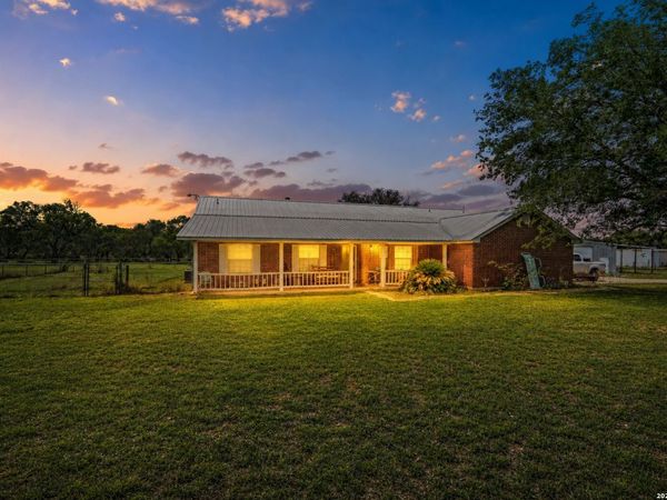 3091 County Road 357, La Vernia, TX 78121