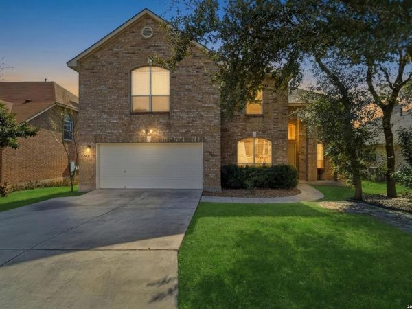 9218 Tay Dr, Helotes, TX 78023