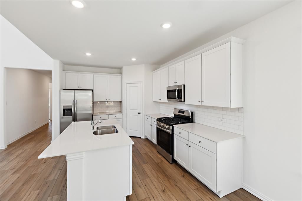 9300 Meadowfield Road, Fort Worth, TX 76179 Main Photo