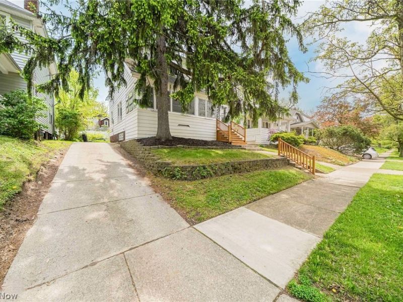 20180 Hillcrest Drive , Euclid, OH 44117 Photo 3