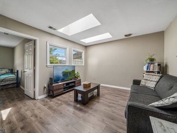 101 Jamestown Rd Ondo, Bernards, NJ 07920
