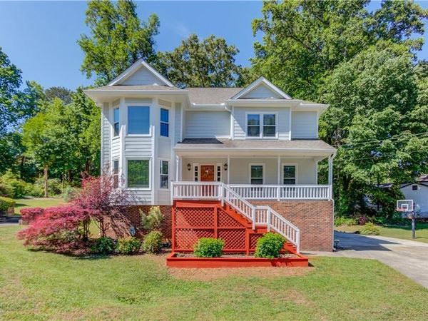 6564 Parkside Way , Tucker, GA 30084