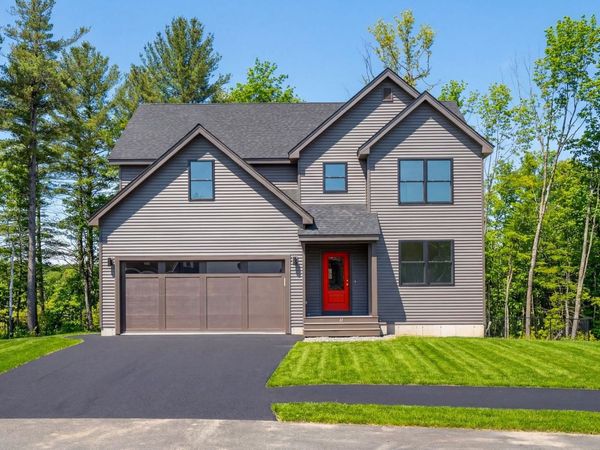 7 Lily Lane, Londonderry, NH 03053