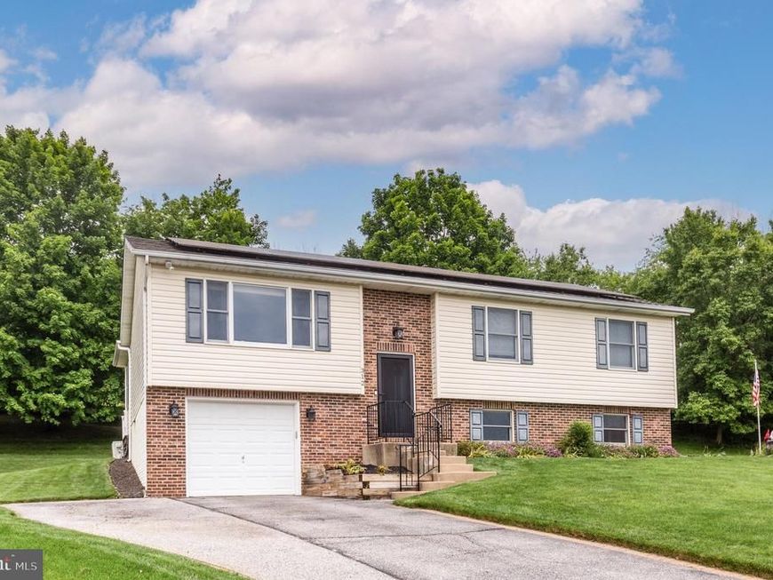312 Inverness Close, Westminster, MD 21158 Main Photo