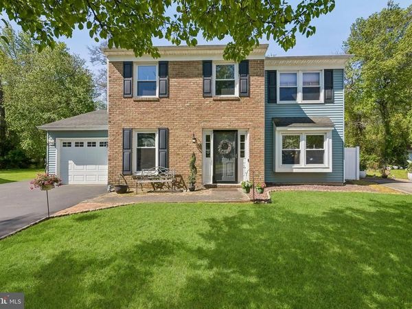 9 HUNTINGTON COURT, MARLTON, NJ 08053