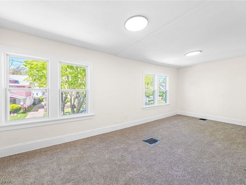 10421 Linnet Avenue , Cleveland, OH 44111 Photo 18