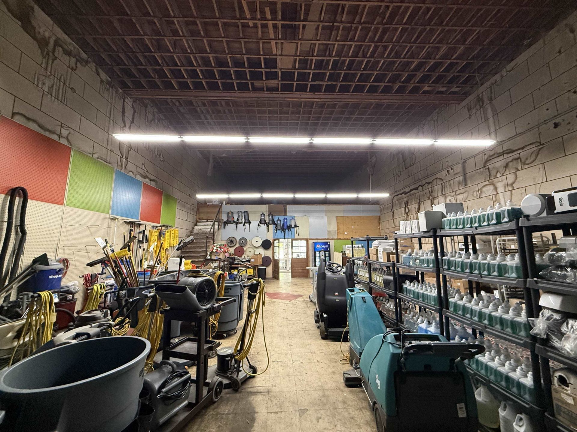 109 E Main St. Photo 16