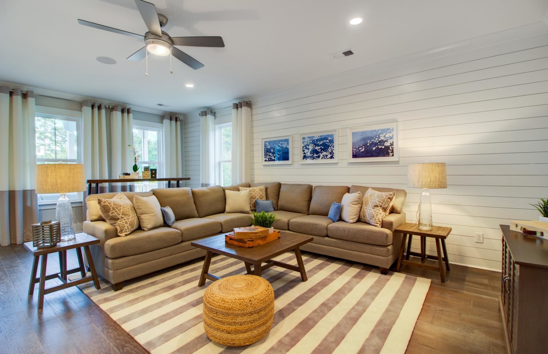 1524 Pershing Loop  Photo 8