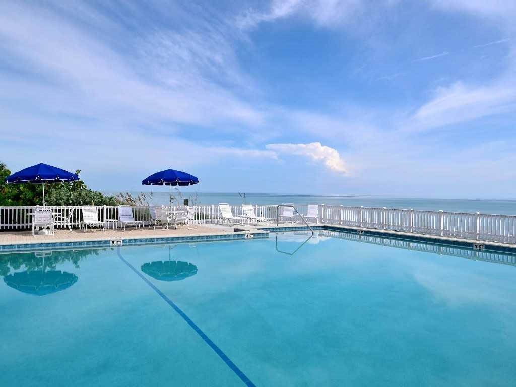8444 Oceanside Drive, Unit D12, Vero Beach, FL 32963 Photo