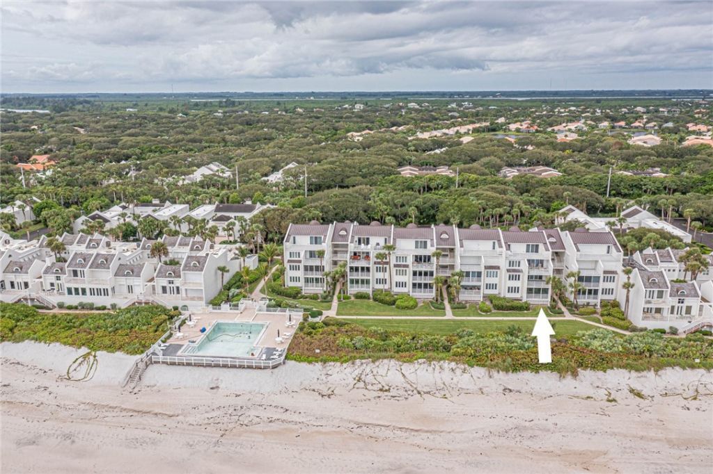 8444 Oceanside Drive, Unit D12, Vero Beach, FL 32963 Photo