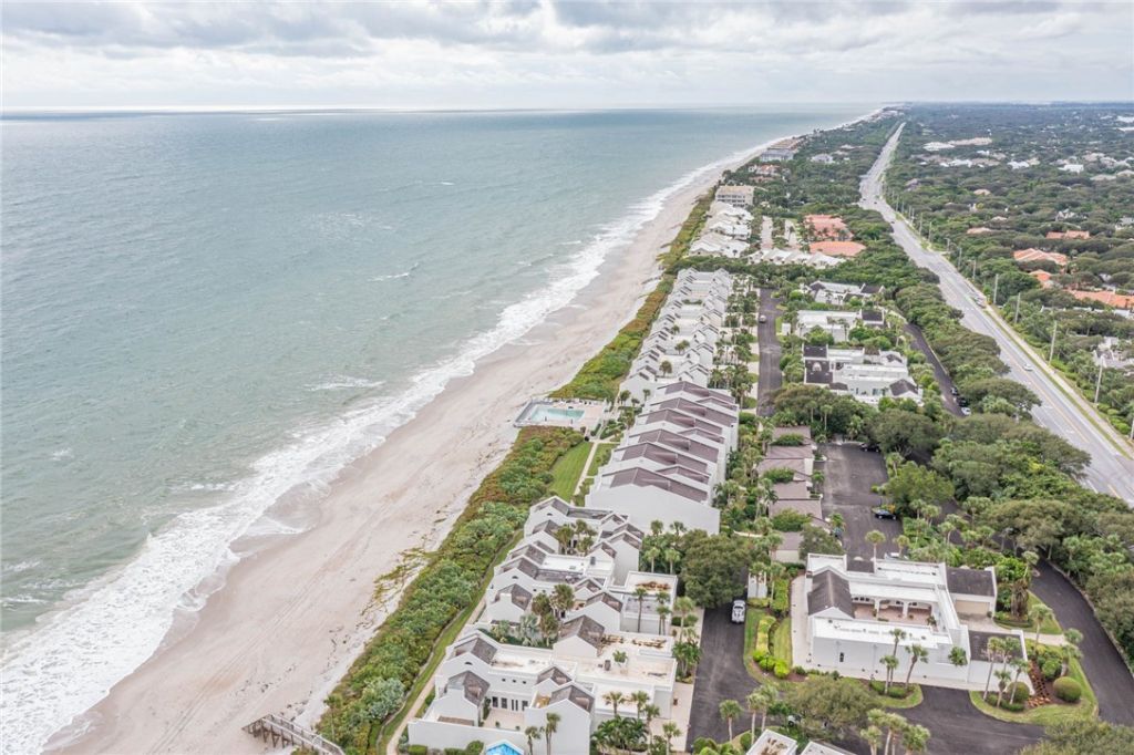 8444 Oceanside Drive, Unit D12, Vero Beach, FL 32963 Photo