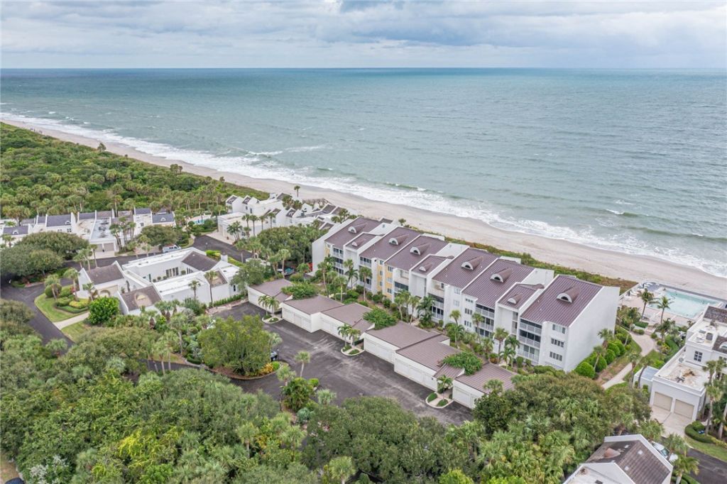 8444 Oceanside Drive, Unit D12, Vero Beach, FL 32963 Photo