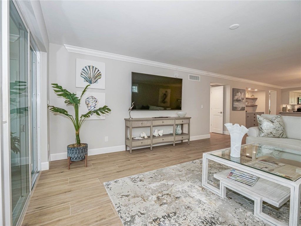 8444 Oceanside Drive, Unit D12, Vero Beach, FL 32963 Photo