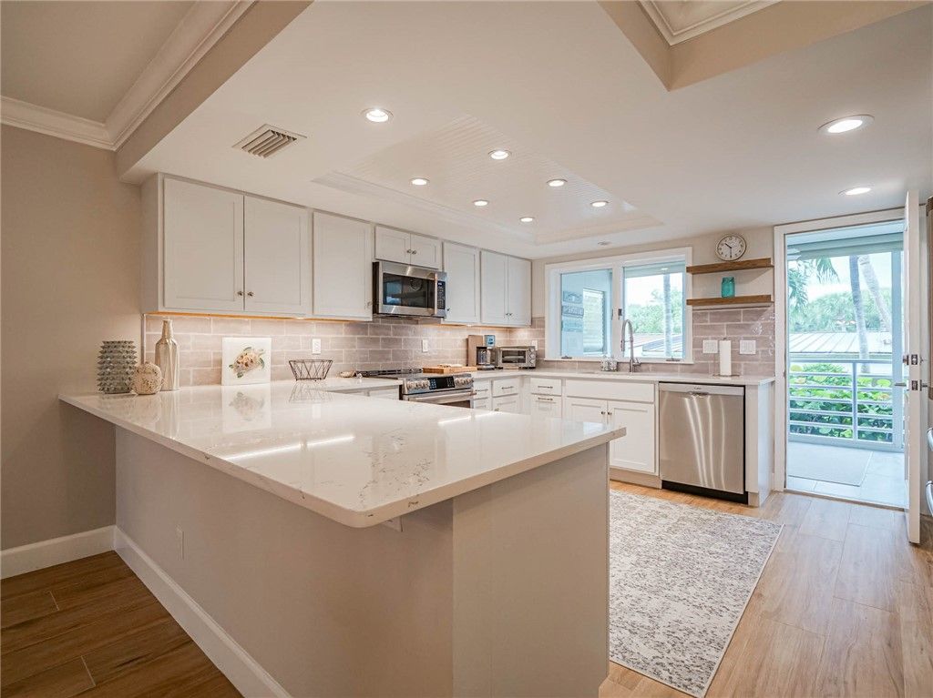 8444 Oceanside Drive, Unit D12, Vero Beach, FL 32963 Photo
