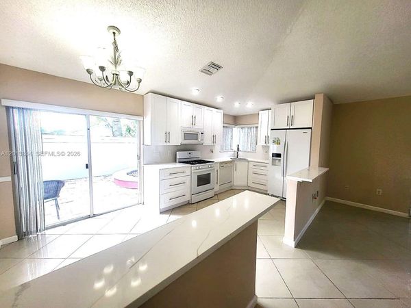 13524 NW 5th Ct , Plantation, FL 33325